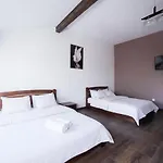 Готель Na Mytniy 3*