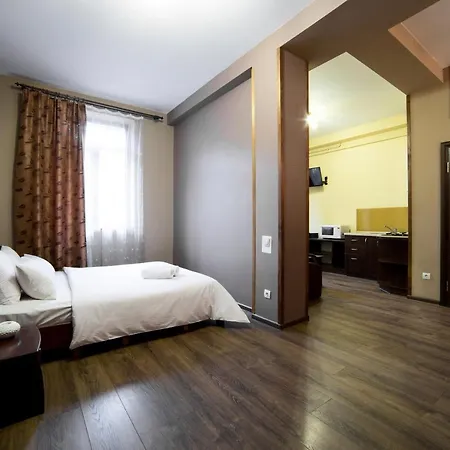 Na Mytniy Hotel 3*