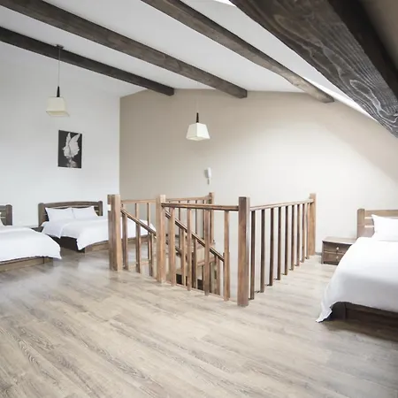 Hotel Na Mytniy 3*