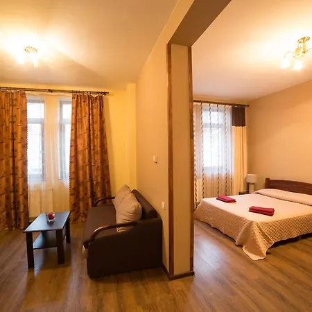 Hotel Na Mytniy 3*