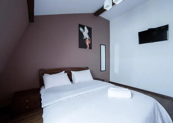 Na Mytniy Hotel Lwów