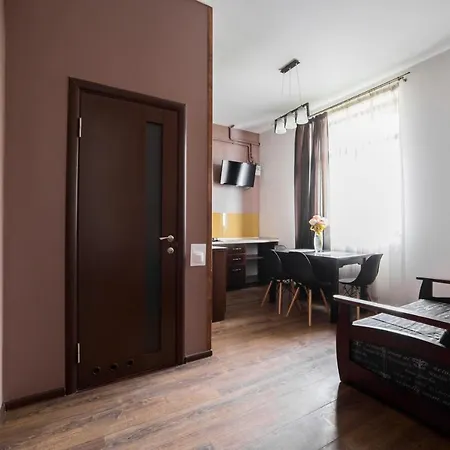 호텔 Na Mytniy 리비프